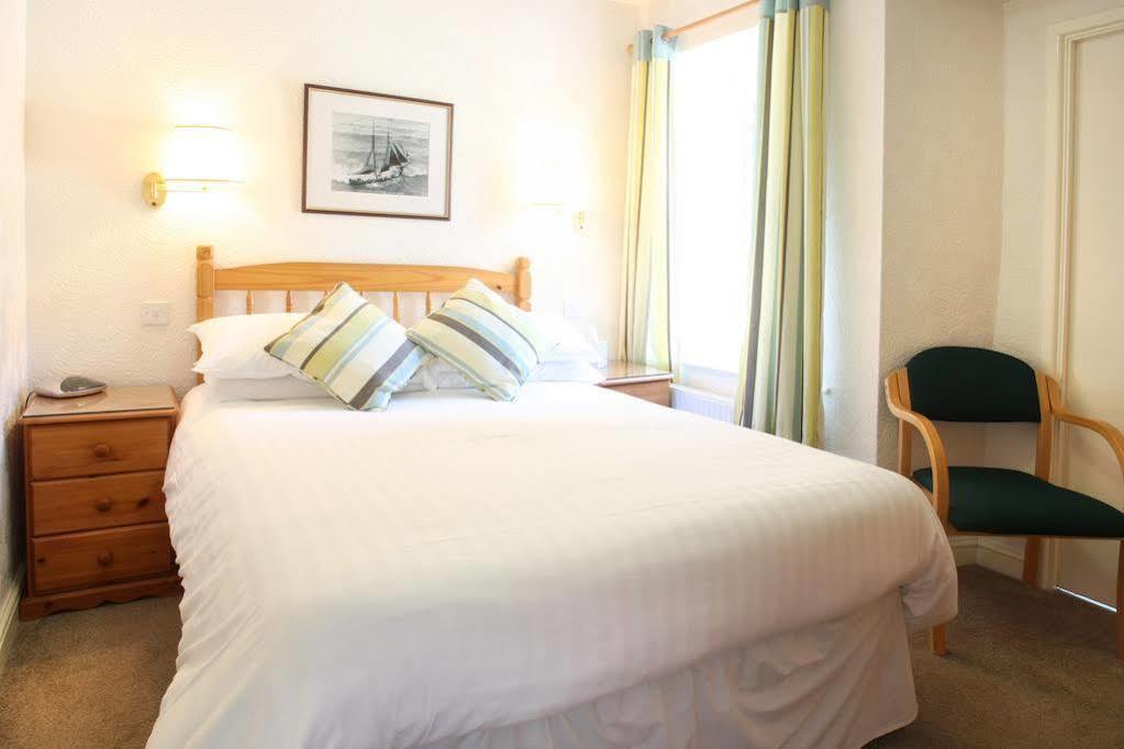 Brendon Arms Guest house